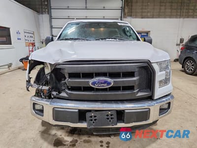 Piąte zdjęcie samochodu w środku: 2016 FORD F150 VIN:1FTMF1C80GKD31845 - miniatura