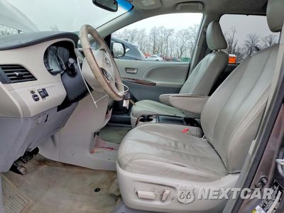 Zdjęcie 7 z 13 samochodu: 2013 TOYOTA SIENNA SE VIN:5TDYK3DC1DS387096 - miniatura