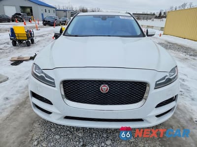 Piąte zdjęcie samochodu w środku: 2017 JAGUAR F-PACE PRESTIGE VIN:SADCK2BV9HA065533 - miniatura