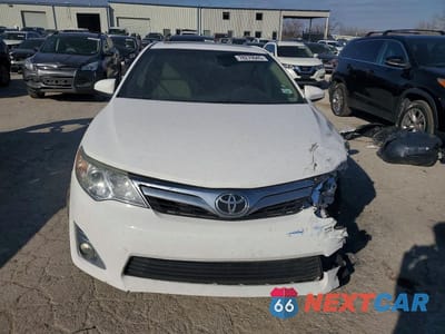 Piąte zdjęcie samochodu w środku: 2013 TOYOTA CAMRY VIN:4T4BF1FK2DR296726 - miniatura