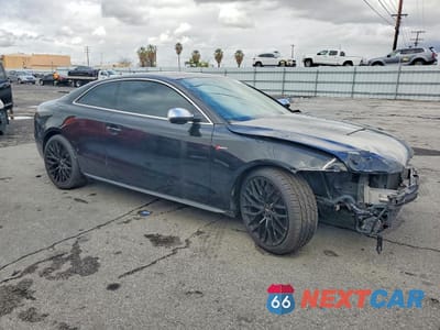 Czwarte zdjęcie samochodu z boku: 2015 AUDI S5 PREMIUM PLUS VIN:WAUGGAFR1FA021090 - miniatura