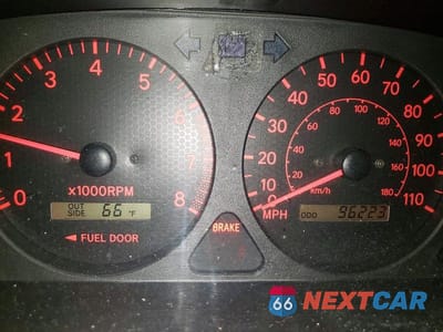 Zdjęcie 9 z 11 samochodu: 2001 TOYOTA COROLLA S VIN:1NXBR12E51Z552323 - miniatura