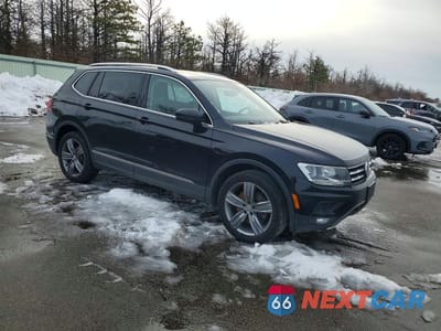 Czwarte zdjęcie samochodu z boku: 2020 VOLKSWAGEN TIGUAN SE VIN:3VV2B7AX5LM153905 - miniatura