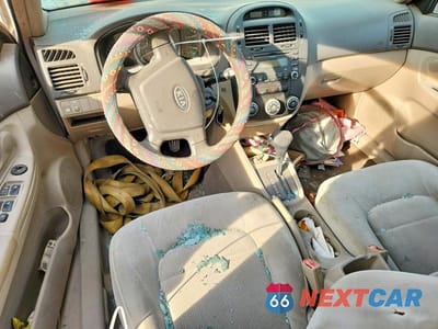 Zdjęcie 8 z 12 samochodu: 2007 KIA SPECTRA VIN:KNAFE121575434528 - miniatura