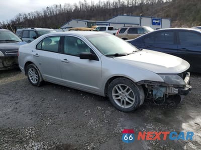 Czwarte zdjęcie samochodu z boku: 2012 FORD FUSION S VIN:3FAHP0GA2CR141448 - miniatura