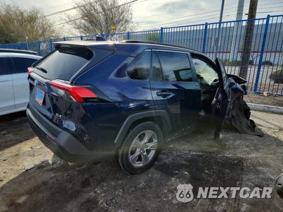 Trzecie zdjęcie samochodu z tyłu: 2023 TOYOTA RAV4 XLE VIN:2T3W1RFV8PW246489 - miniatura