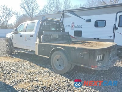 Trzecie zdjęcie samochodu z tyłu: 2019 FORD F550 SUPER DUTY FLATBED TRUCK VIN:1FD0W5HT4KEF73141 - miniatura