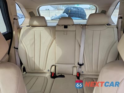 Zdjęcie 10 z 13 samochodu: 2015 BMW X5 XDRIVE50I VIN:5UXKR6C50F0J74926 - miniatura