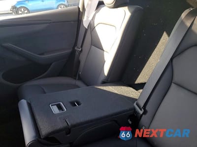 Zdjęcie 10 z 12 samochodu: 2026 TESLA MODEL Y VIN:7SAYGDEE4TA494041 - miniatura