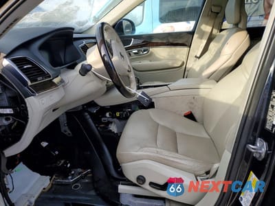 Zdjęcie 7 z 13 samochodu: 2016 VOLVO XC90 T6 AWD T6 MOMENTUM VIN:YV4A22PK7G1053295 - miniatura