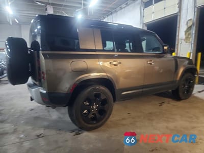 Trzecie zdjęcie samochodu z tyłu: 2025 LAND ROVER DEFENDER 110 S VIN:SALEJ7EX1S2399101 - miniatura