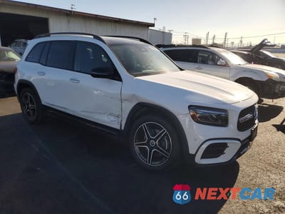 Czwarte zdjęcie samochodu z boku: 2024 MERCEDES-BENZ GLB 250 VIN:W1N4M4GB0RW371215 - miniatura