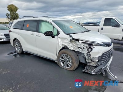 Czwarte zdjęcie samochodu z boku: 2022 TOYOTA SIENNA VIN:5TDESKFC5NS067856 - miniatura
