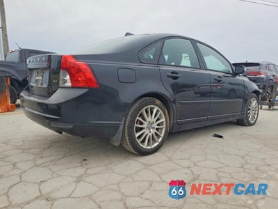 Trzecie zdjęcie samochodu z tyłu: 2010 VOLVO S40 2.4I VIN:YV1382MS5A2493963 - miniatura