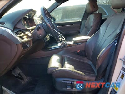 Zdjęcie 7 z 13 samochodu: 2015 BMW X5 XDRIVE35D VIN:5UXKS4C52F0J97634 - miniatura