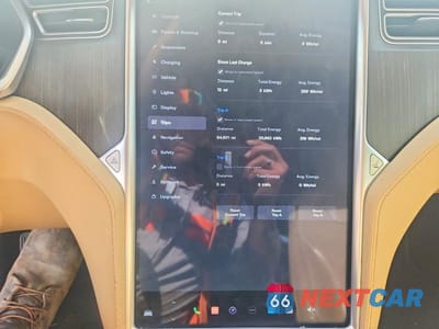 Zdjęcie 9 z 12 samochodu: 2013 TESLA MODEL S VIN:5YJSA1CN4DFP20265 - miniatura