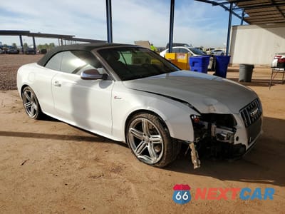 Czwarte zdjęcie samochodu z boku: 2012 AUDI S5 PREMIUM PLUS VIN:WAUCGAFH7CN007849 - miniatura