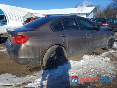 Trzecie zdjęcie samochodu z tyłu: 2015 BMW 328 XI SULEV VIN:WBA3B5C57FP653644 - miniatura