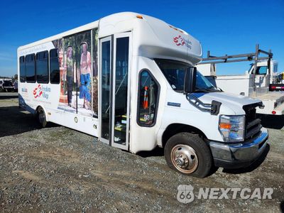 2013 FORD E450 SHUTTLE BUS 1FDFE4FS5DDB16221 - główne zdjęcie licytacji z USA - miniatura
