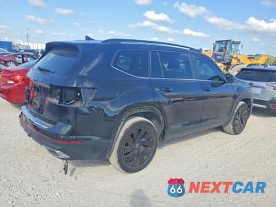 Trzecie zdjęcie samochodu z tyłu: 2024 VOLKSWAGEN ATLAS SE VIN:1V2WR2CA8RC521400 - miniatura