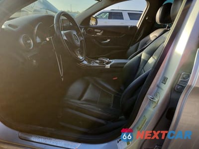 Zdjęcie 7 z 11 samochodu: 2016 MERCEDES-BENZ C 300 4MATIC VIN:WDDWF4KB9GR149999 - miniatura
