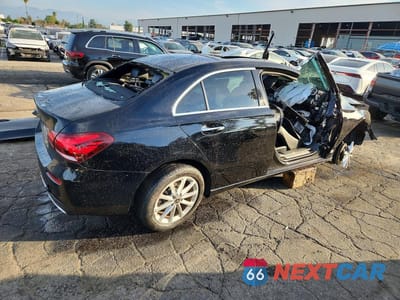 Trzecie zdjęcie samochodu z tyłu: 2021 MERCEDES-BENZ A 220 VIN:W1K3G4EB5MJ290378 - miniatura
