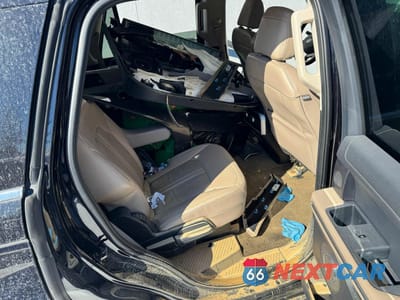 Zdjęcie 6 z 10 samochodu: 2023 FORD EXPEDITION LIMITED VIN:1FMJU1K85PEA06287 - miniatura