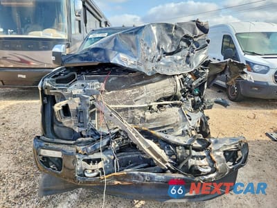 Piąte zdjęcie samochodu w środku: 2022 FORD F350 SUPER DUTY VIN:1FT8W3DT3NEF56482 - miniatura