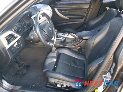 Zdjęcie 7 z 12 samochodu: 2018 BMW 320 XI VIN:WBA8E5G56JNU45900 - miniatura