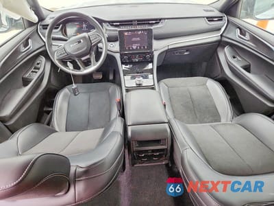 Zdjęcie 8 z 12 samochodu: 2025 JEEP GRAND CHEROKEE LAREDO VIN:1C4RJGAG4SC295419 - miniatura