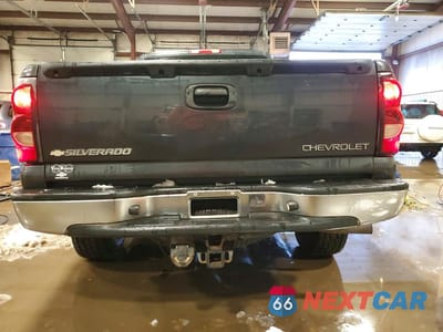 Zdjęcie 6 z 12 samochodu: 2005 CHEVROLET SILVERADO K1500 VIN:1GCEK19V05E161060 - miniatura