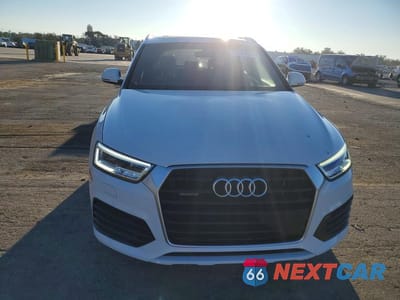 Piąte zdjęcie samochodu w środku: 2018 AUDI Q3 PREMIUM PLUS VIN:WA1JCCFS9JR000849 - miniatura