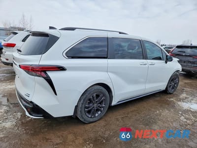 Trzecie zdjęcie samochodu z tyłu: 2024 TOYOTA SIENNA LE VIN:5TDGSKFCXRS152688 - miniatura