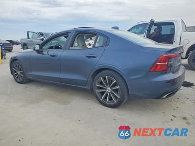 Drugie zdjęcie samochodu z przodu: 2021 VOLVO S60 T5 R-DESIGN VIN:7JR102FZXMG112163 - miniatura