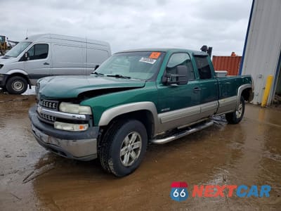 2000 CHEVROLET SILVERADO K1500 1GCEK19T6YE355272 - główne zdjęcie licytacji z USA - miniatura