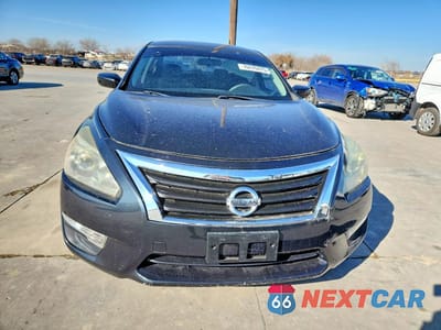 Piąte zdjęcie samochodu w środku: 2015 NISSAN ALTIMA 2.5 S VIN:1N4AL3AP7FN401698 - miniatura