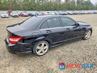 Trzecie zdjęcie samochodu z tyłu: 2010 MERCEDES-BENZ C 300 VIN:WDDGF5EB2AR092557 - miniatura