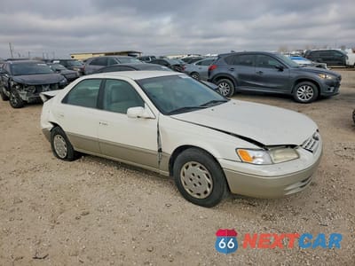 Czwarte zdjęcie samochodu z boku: 1999 TOYOTA CAMRY LE VIN:JT2BG28K7X0350945 - miniatura