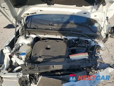 Zdjęcie 12 z 13 samochodu: 2021 VOLVO XC40 T5 INSCRIPTION VIN:YV4162UL3M2549038 - miniatura