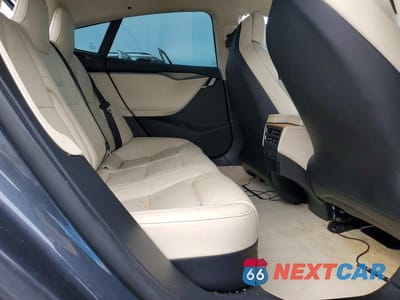 Zdjęcie 11 z 12 samochodu: 2018 TESLA MODEL S VIN:5YJSA1E25JF276070 - miniatura