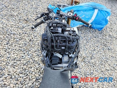 Zdjęcie 6 z 10 samochodu: 2025 BMW S 1000 RR VIN:WB10P2308S6L20442 - miniatura