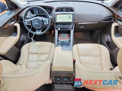 Zdjęcie 8 z 13 samochodu: 2018 JAGUAR F-PACE PRESTIGE VIN:SADCK2GX2JA286052 - miniatura