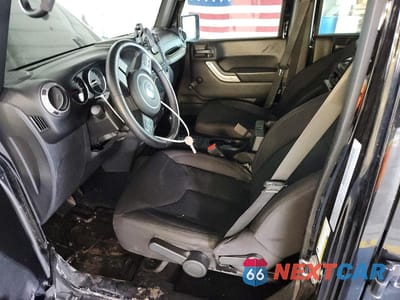 Zdjęcie 7 z 12 samochodu: 2018 JEEP WRANGLER UNLIMITED SPORT VIN:1C4BJWDG5JL911392 - miniatura