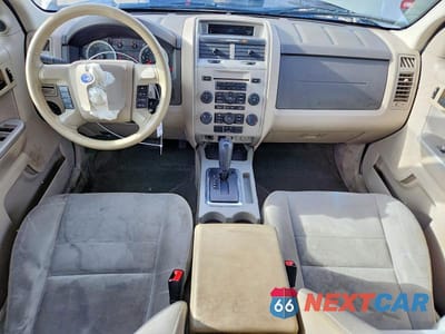 Zdjęcie 8 z 14 samochodu: 2011 FORD ESCAPE XLT VIN:1FMCU0D74BKA87090 - miniatura