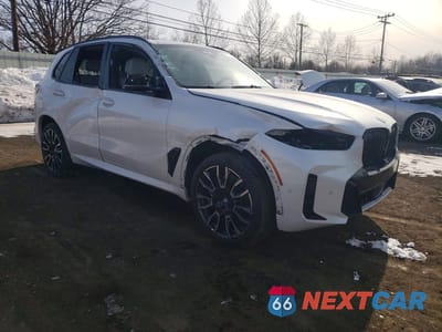 Czwarte zdjęcie samochodu z boku: 2024 BMW X5 XDRIVE50E VIN:5UX43EU0XR9U44395 - miniatura