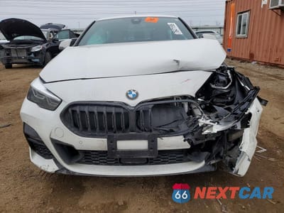 Piąte zdjęcie samochodu w środku: 2021 BMW 228I VIN:WBA53AK00M7H33193 - miniatura