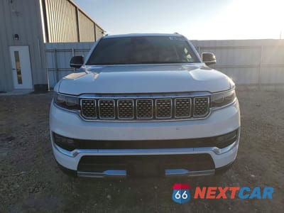 Piąte zdjęcie samochodu w środku: 2023 JEEP GRAND WAGONEER SERIES III VIN:1C4SJVGP1PS505212 - miniatura