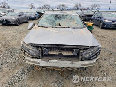 Piąte zdjęcie samochodu w środku: 2018 HONDA ACCORD VIN:1HGCV1F13JA051820 - miniatura