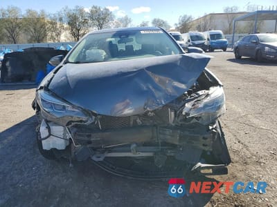 Piąte zdjęcie samochodu w środku: 2018 TOYOTA COROLLA L VIN:5YFBURHE7JP792561 - miniatura