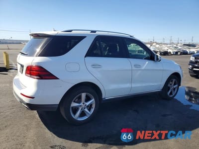 Trzecie zdjęcie samochodu z tyłu: 2016 MERCEDES-BENZ GLE 350 VIN:4JGDA5JB7GA724540 - miniatura